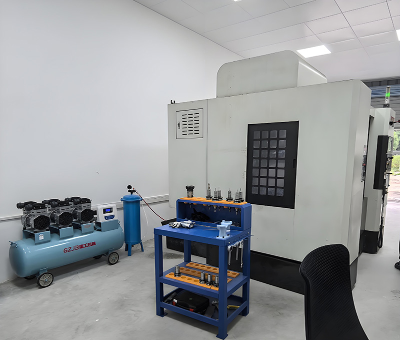 桂林光翼智能CNC生產(chǎn)車間