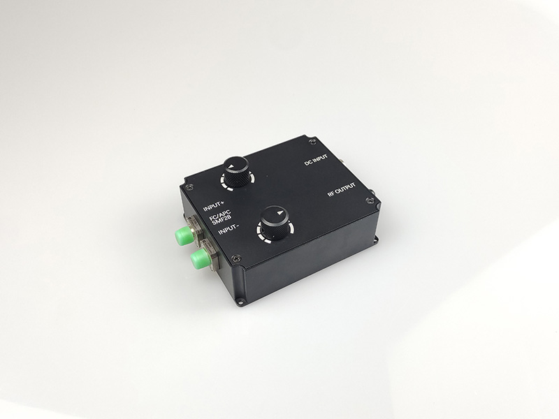 BPD570系列光電探測(cè)器 基于2顆性能一致的高性能APD光電探測(cè)器，M因子可調(diào)，具有35db的超高共模抑制比，噪聲低。