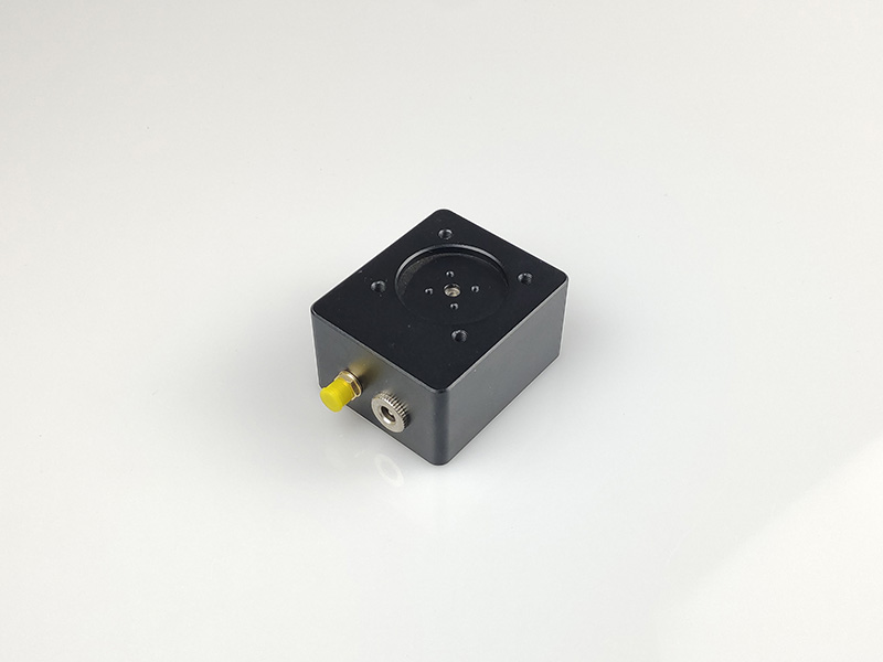 PD1650是一款波形響應范圍為900-1750nm的光電探測器，可用于氣體探測，在1654nm附近響應度為1.0A/W。