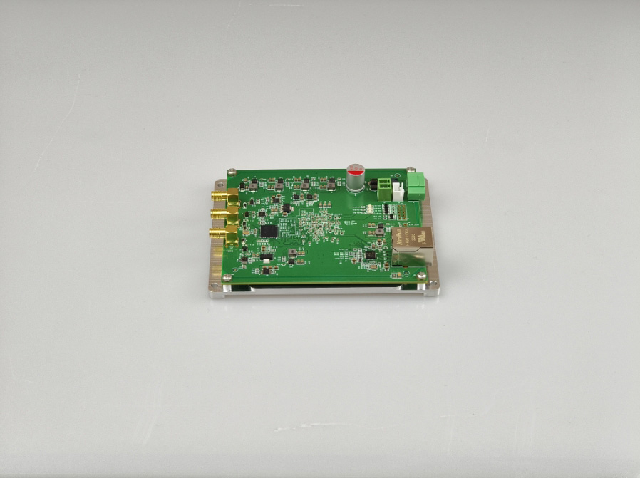 我們提供高性價比的企業(yè)級采集卡定制，助力企業(yè)降本增效；定制光纖傳感，激光雷達，微波光子等領域的專用數據采集卡助力企業(yè)降本，提高產品競爭力。